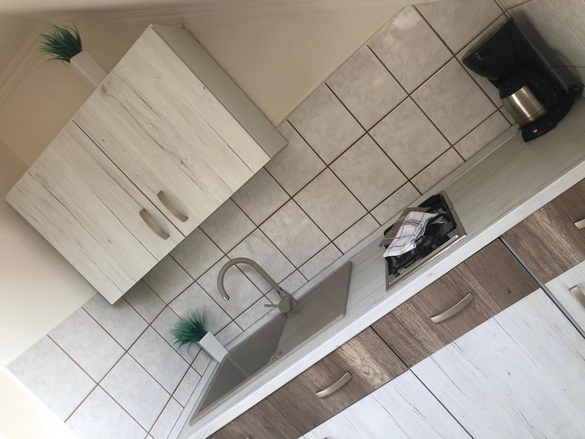 Judit Vendeghaz Bük Buitenkant foto